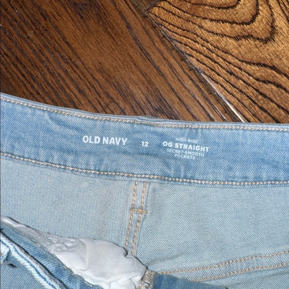NWT OLD NAVY High Rise OG Straight Secret Smooth Pockets Size 12 - Picture 3 of 5